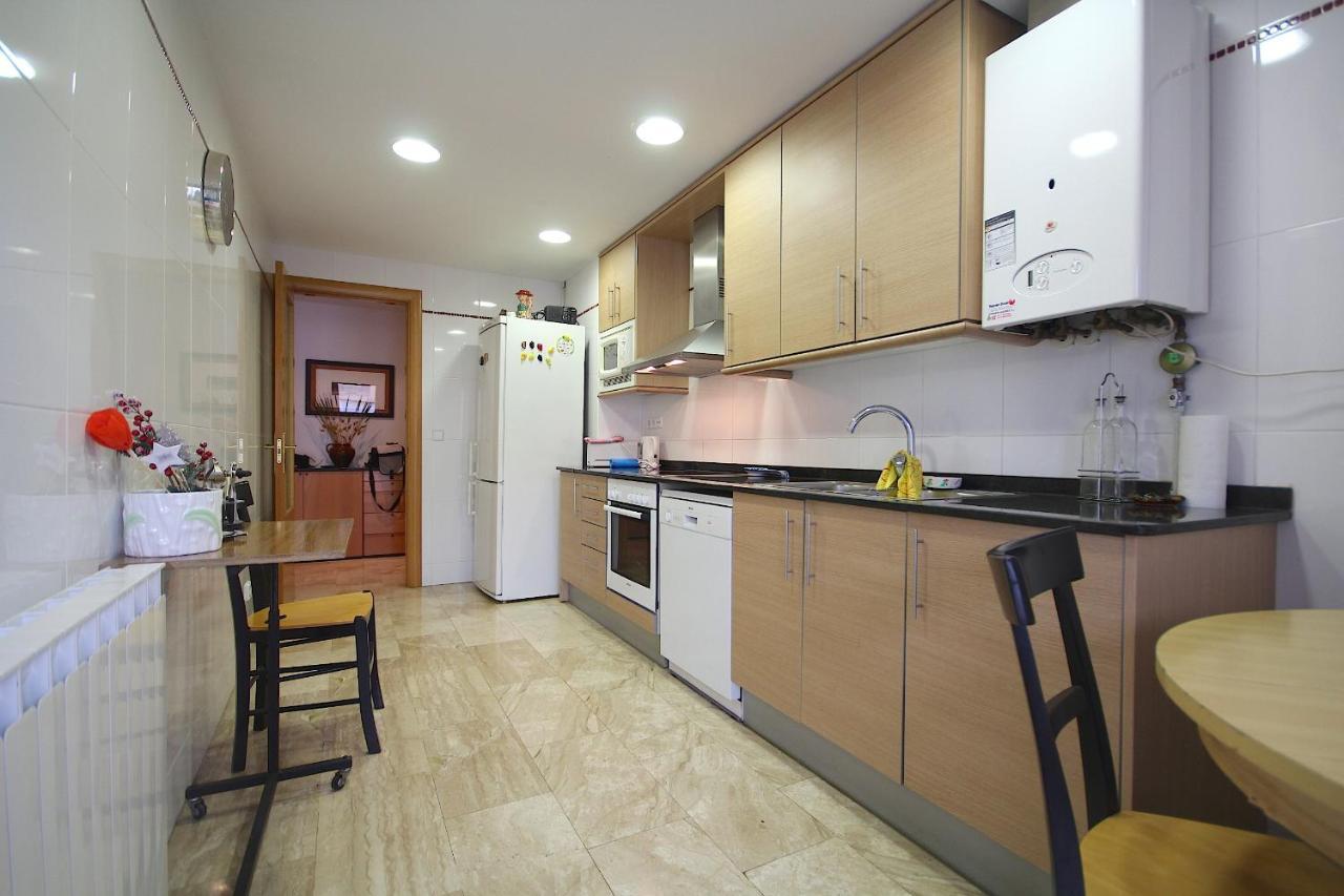 Ca l'Anna - Holiday Apartment Tremp Habitación foto